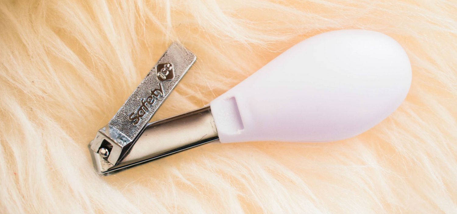 What angle do I trim a dog and cat’s nails using guillotine style nail clippers? What angle do I trim a dog and cat’s nails using guillotine style nail clippers?