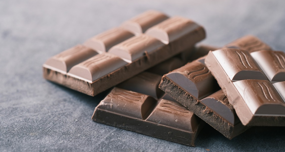 Getting the Facts Straight About Chocolate and Dogs Getting the Facts Straight About Chocolate and Dogs